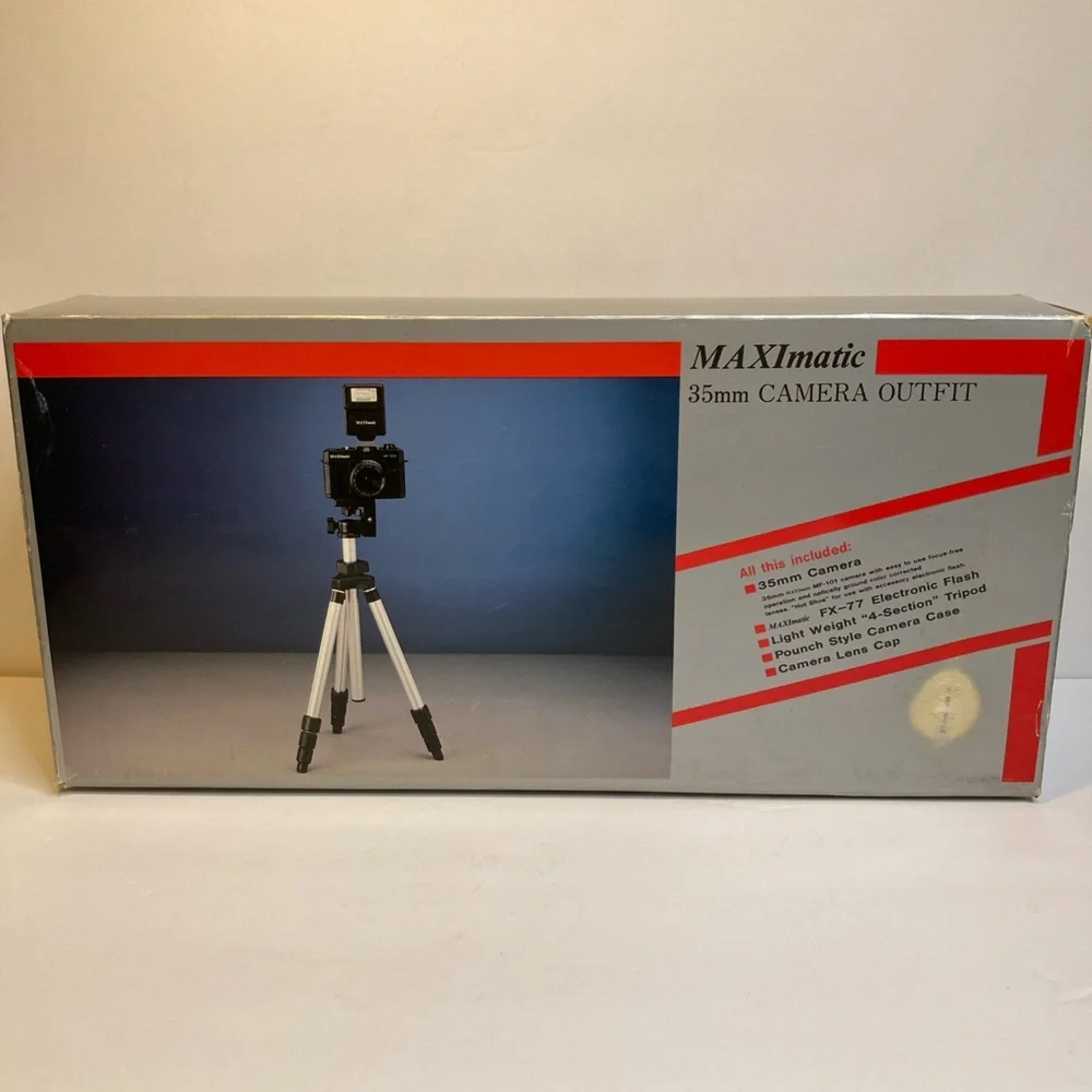 Vintage Maximatic 35mm Film Camera MF-9000DV With Flash Auto Wind